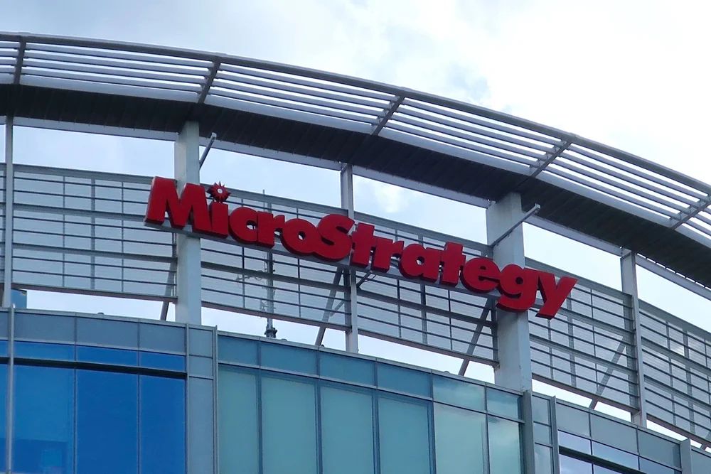 Strategy Acquires 1,895 BTC For $180 Million As Bitcoin ETFs Bounce Back With $1.8 Billion Inflow - Strategy (NASDAQ:MSTR)