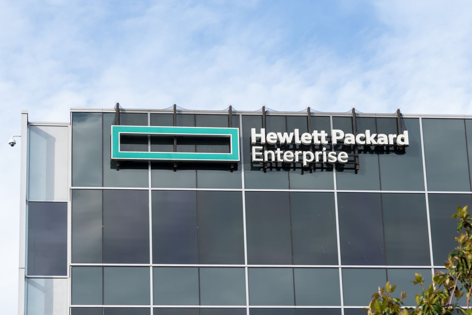 Why It’s Time to Load Up on HPE Stock Now