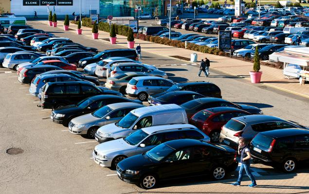 Here's Why You Should Offload CarMax Stock From Your Portfolio