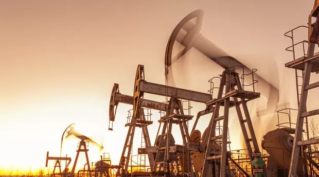 DVN Stock Outperforms Industry in a Month: Is It a Buy or Hold?