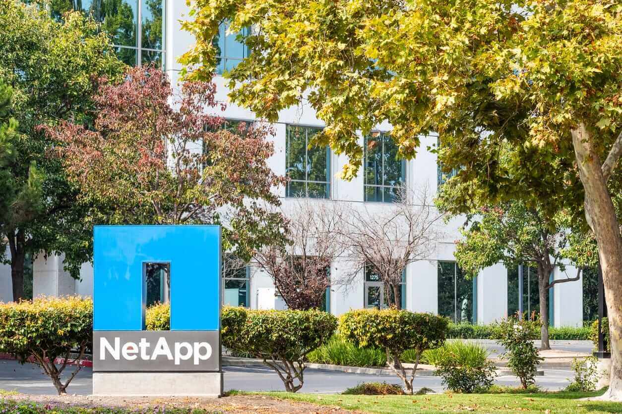 NetApp Stock: Is NTAP Outperforming the Technology Sector?