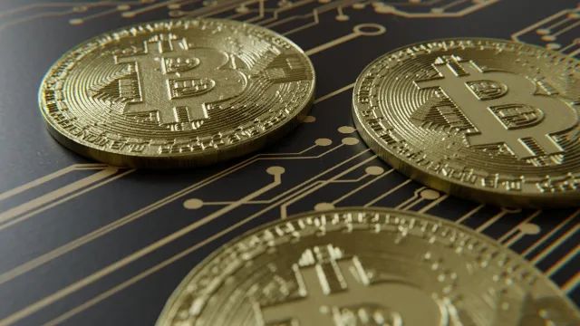 Bitcoin’s Current Volatility Pushes Supply Held In Profit Below Historic Bull Thresholds