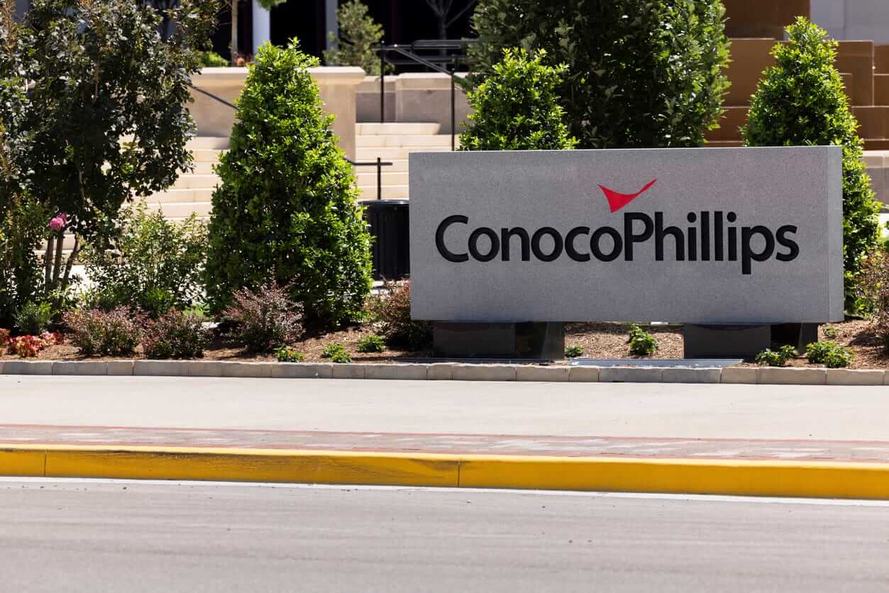 Are Wall Street Analysts Predicting ConocoPhillips Stock Will Climb or Sink?