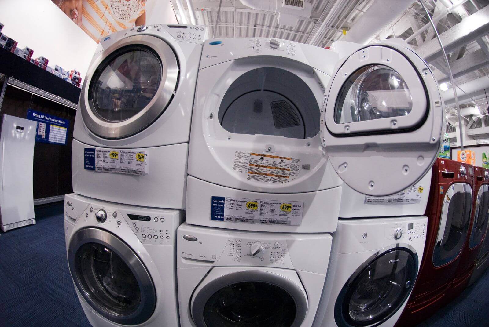 WHR Stock Alert: Whirlpool Sinks as CEO Warns of 'Recession-Level Industry Decline' Due to Iran War