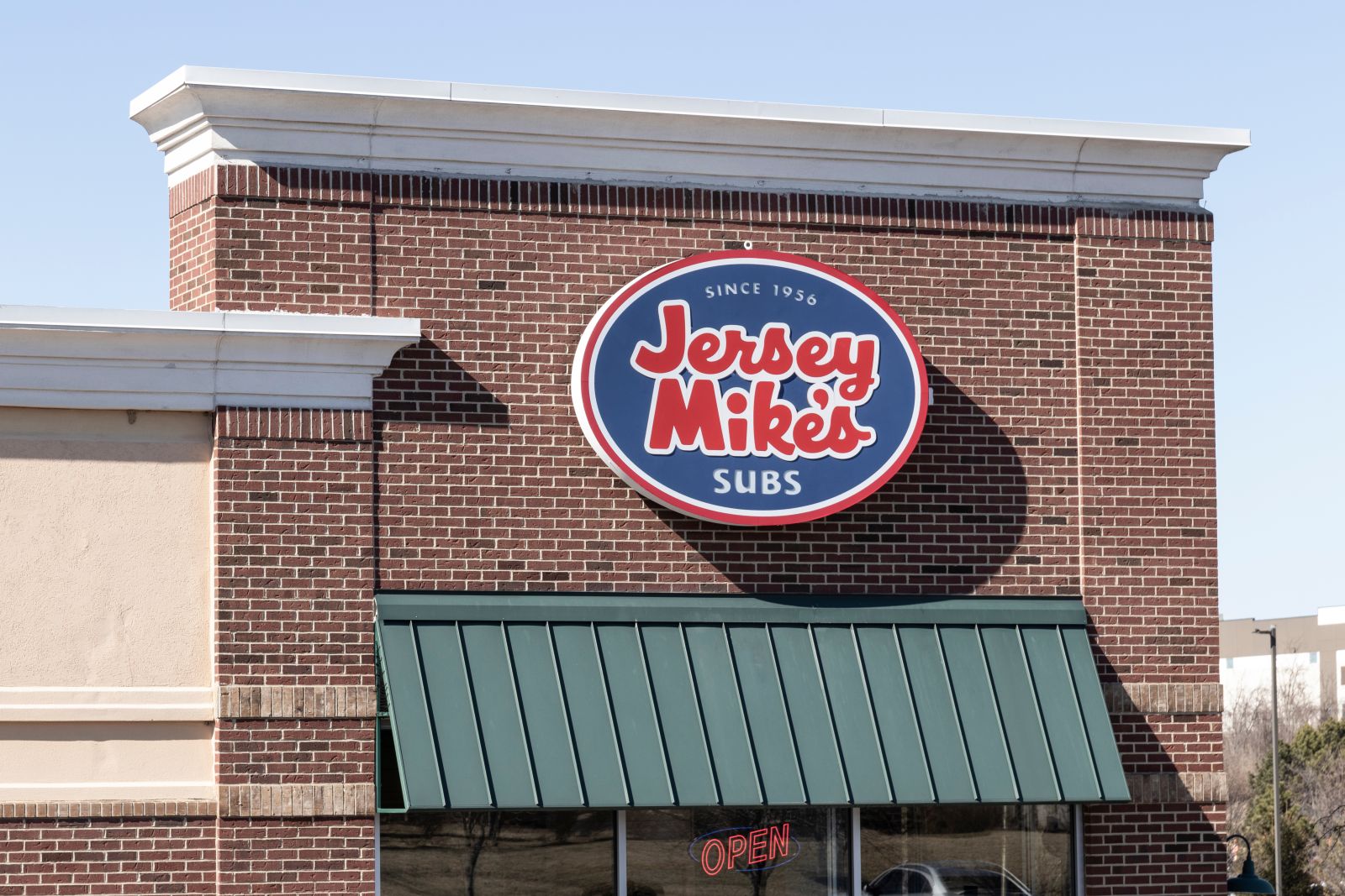How to Play Jersey Mike’s Subs Stock After the JMKE IPO