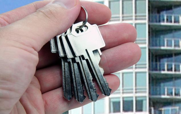 The Zacks Analyst Blog Highlights Host Hotels & Resorts, Realty Income and Simon Property Group 